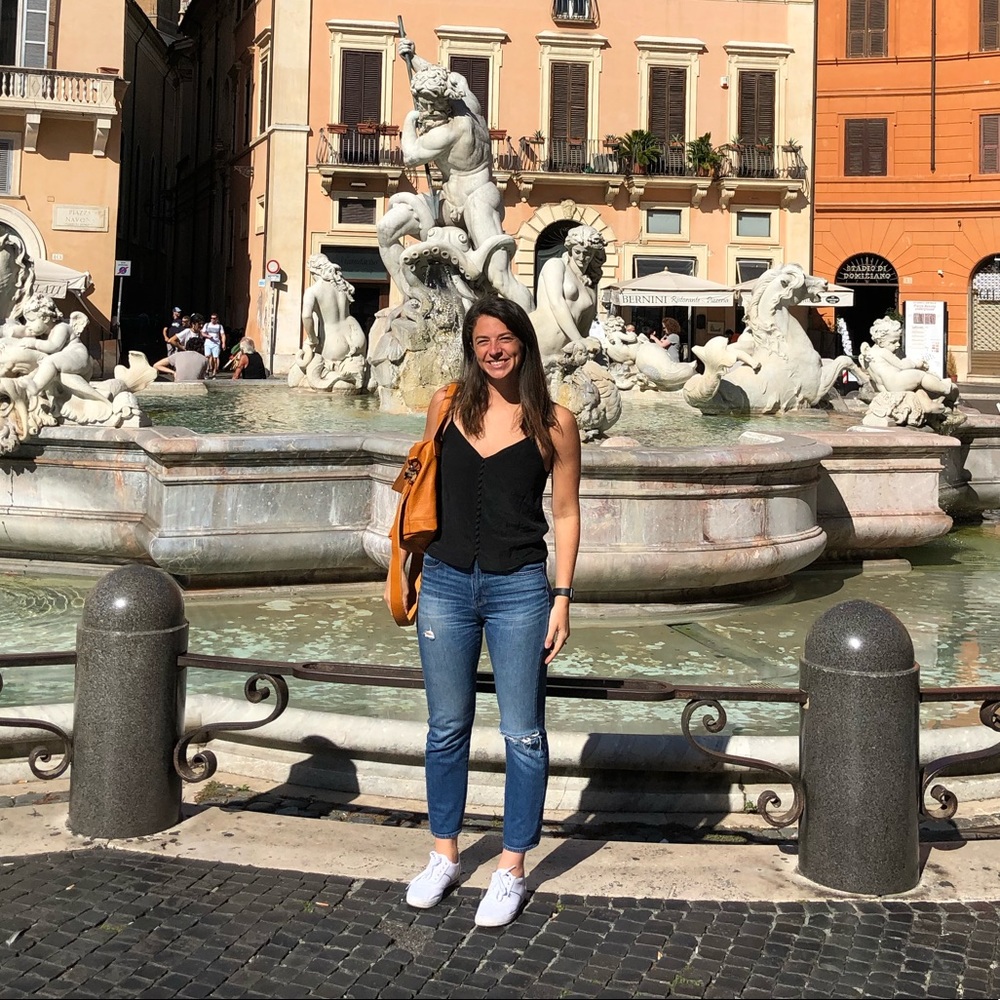 Meet your Posher, Jennifer